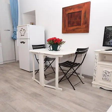 Oleandro マリーナ・ディ・カンポ